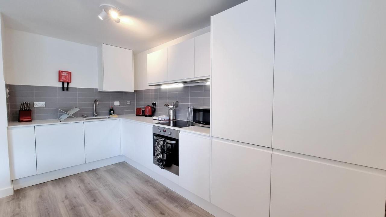 Roomspace Serviced Apartments - Kew Bridge Court Лондон Экстерьер фото